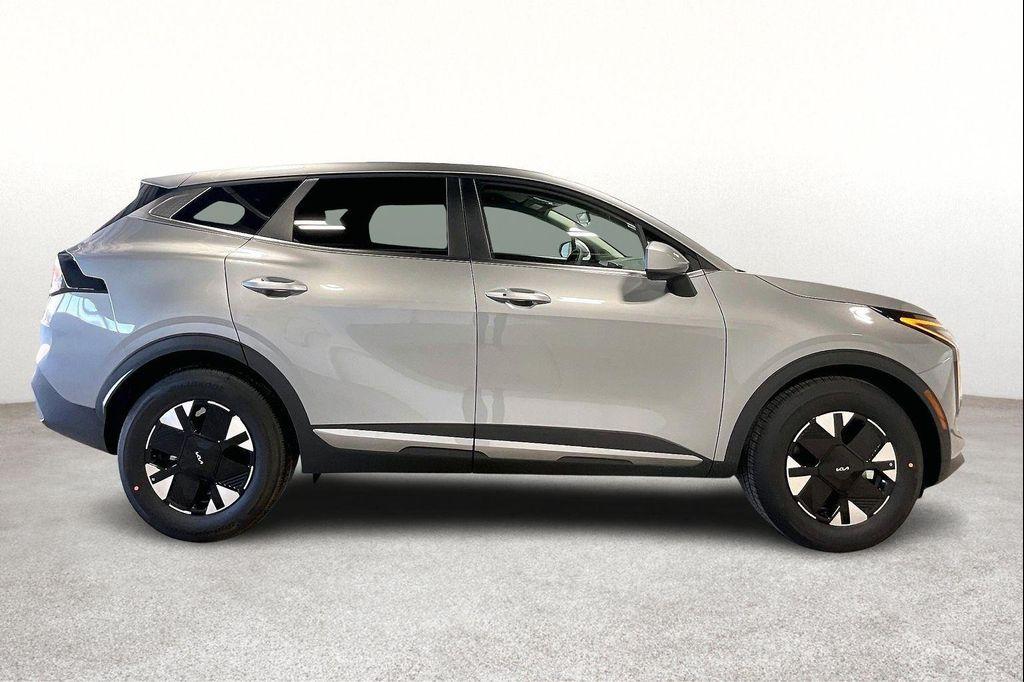 new 2026 Kia Sportage Hybrid car, priced at $32,205