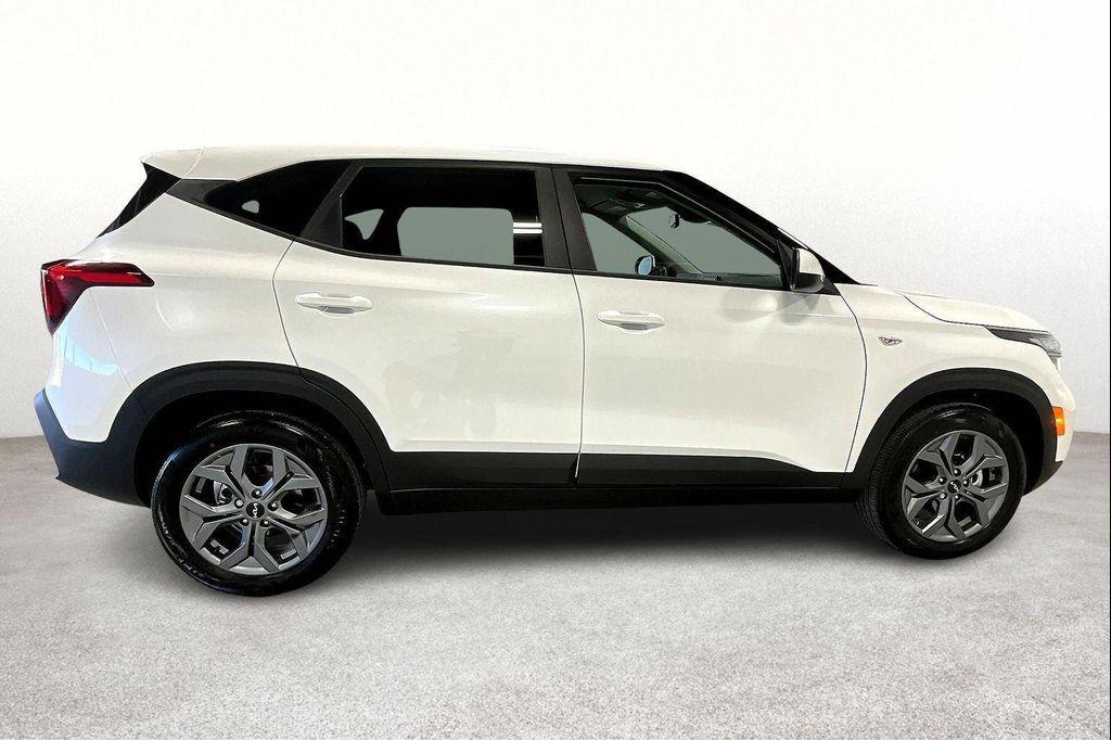 new 2026 Kia Seltos car, priced at $25,890