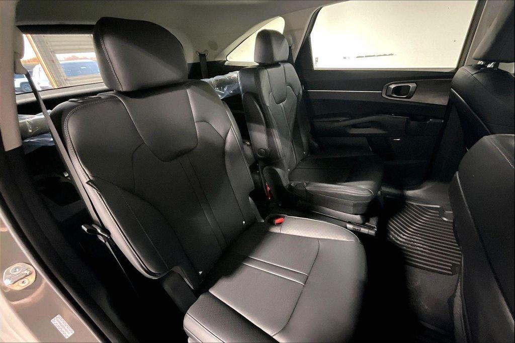 new 2026 Kia Sorento car, priced at $44,580