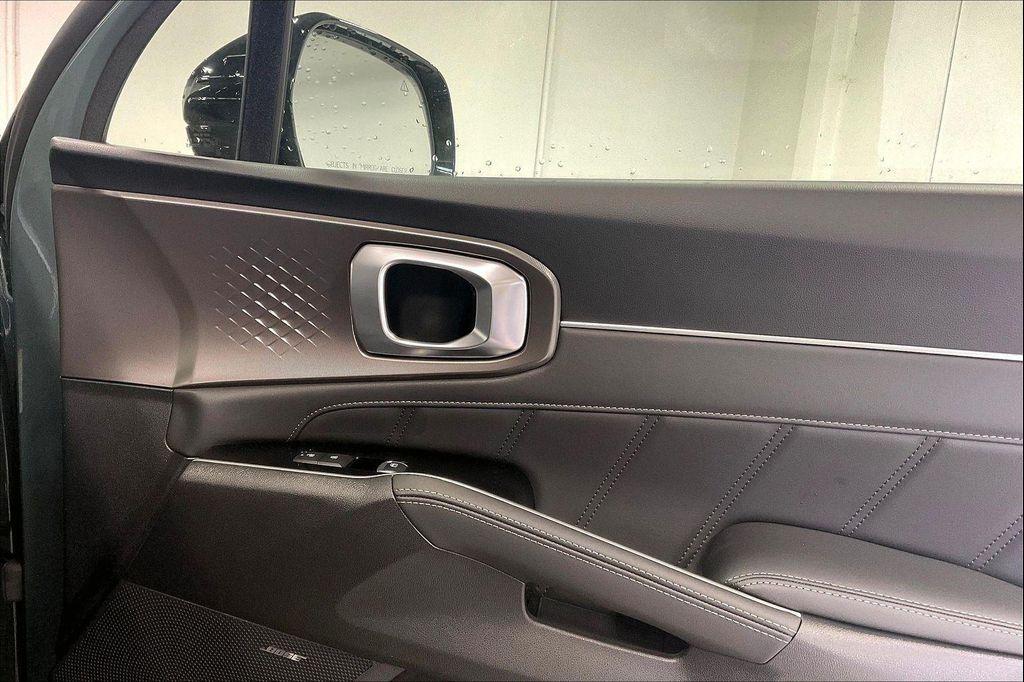 new 2026 Kia Sorento Hybrid car, priced at $49,135