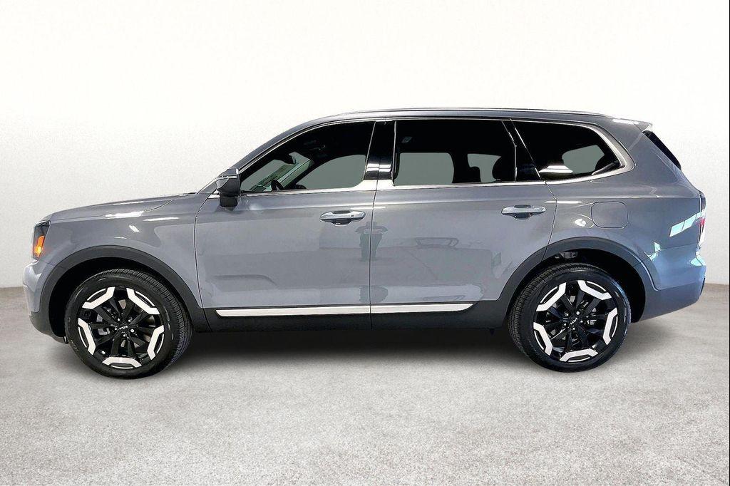 new 2025 Kia Telluride car, priced at $44,685