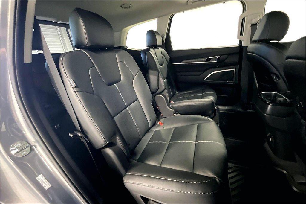 new 2025 Kia Telluride car, priced at $44,685