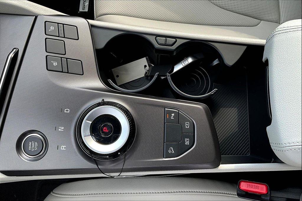 new 2026 Kia Sportage Hybrid car, priced at $34,985