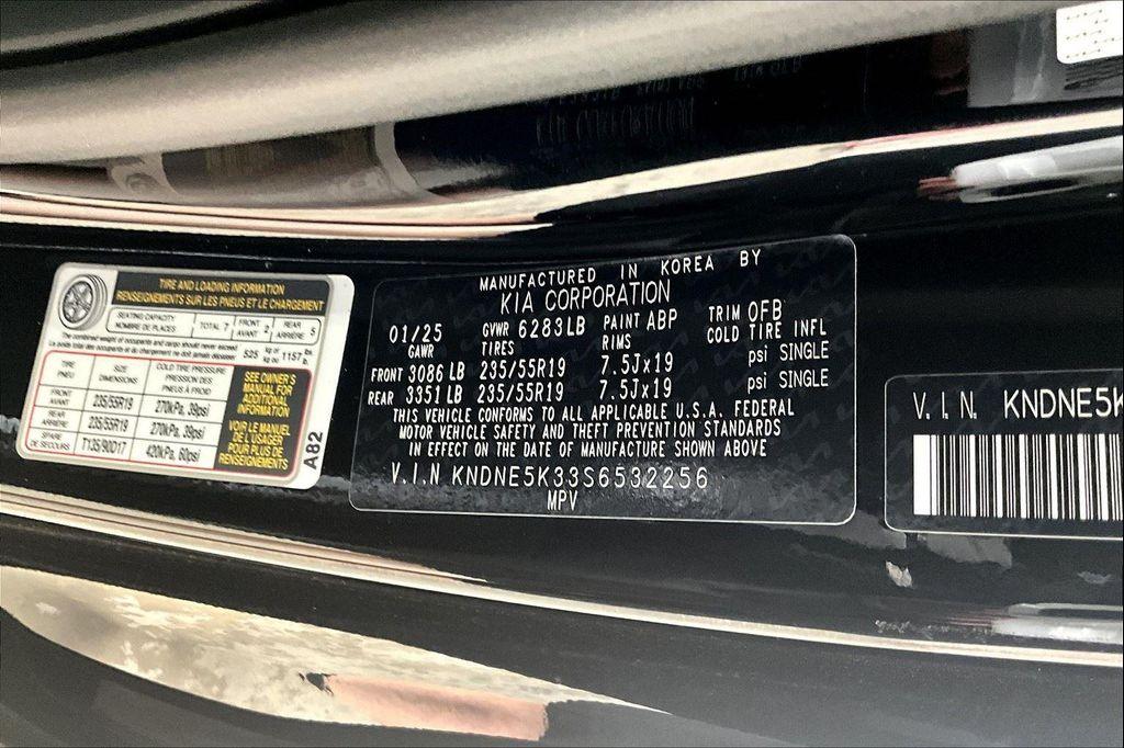 new 2025 Kia Carnival car, priced at $55,625