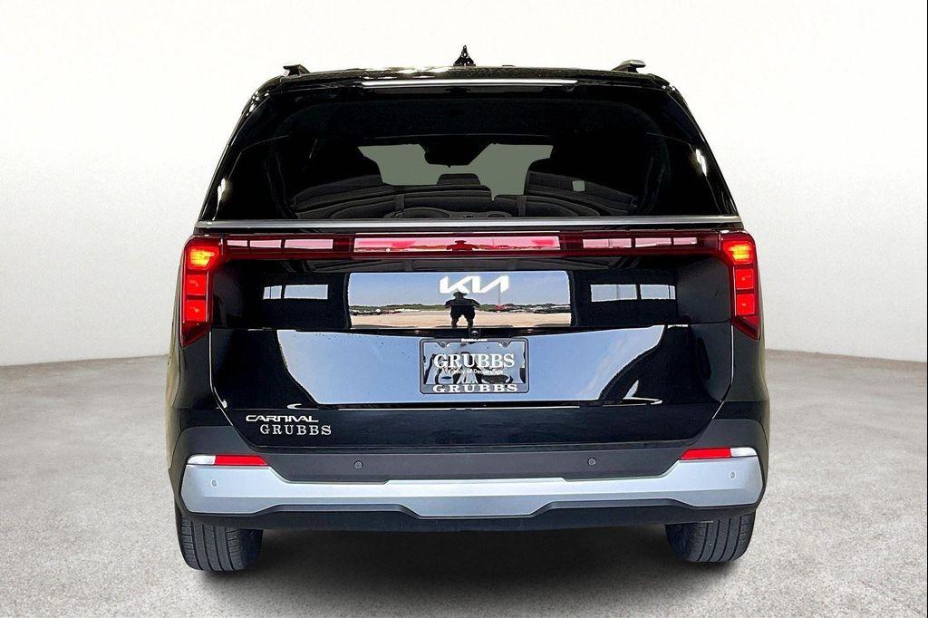 new 2026 Kia Carnival car, priced at $43,575