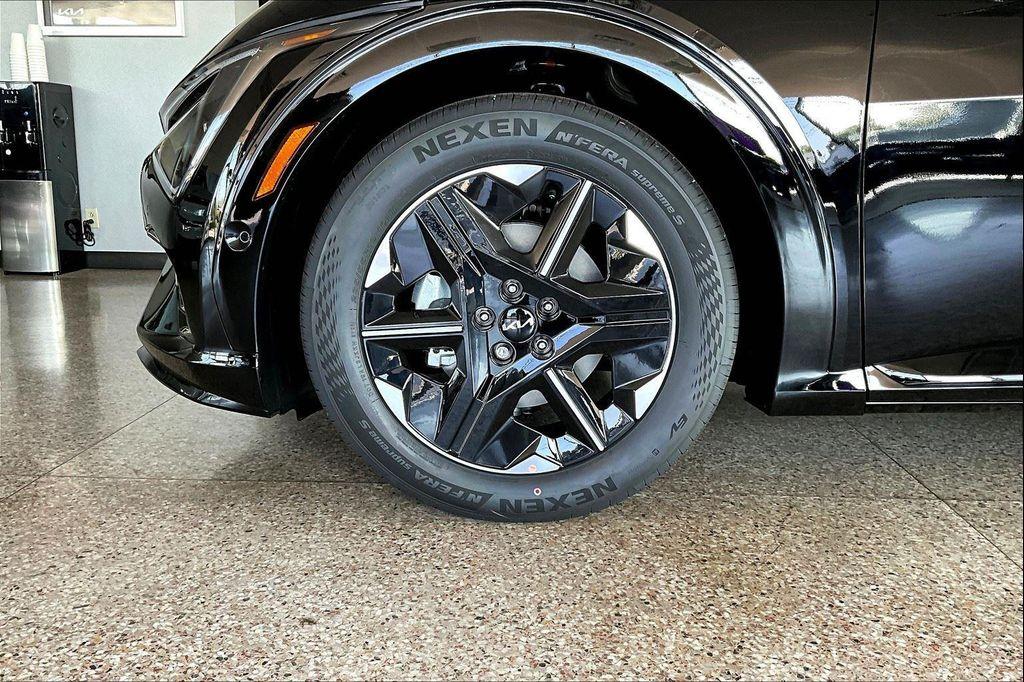new 2025 Kia EV6 car, priced at $56,610