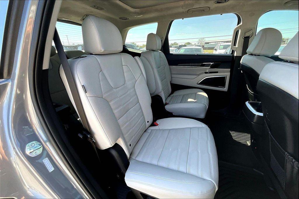 new 2025 Kia Telluride car, priced at $53,060