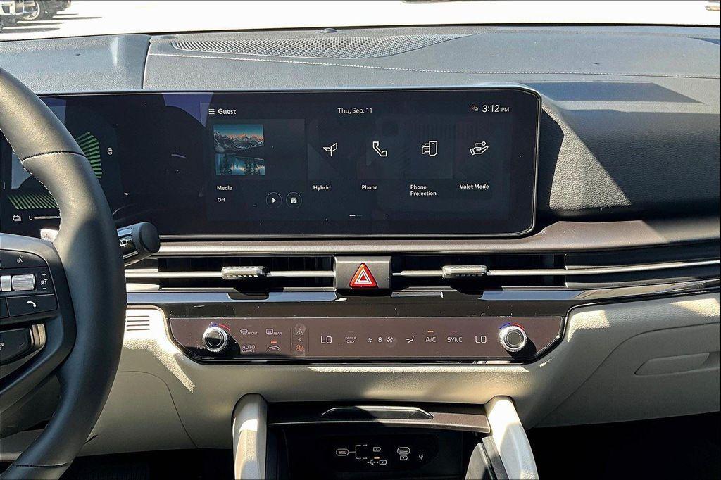 new 2026 Kia Sportage Hybrid car, priced at $35,165