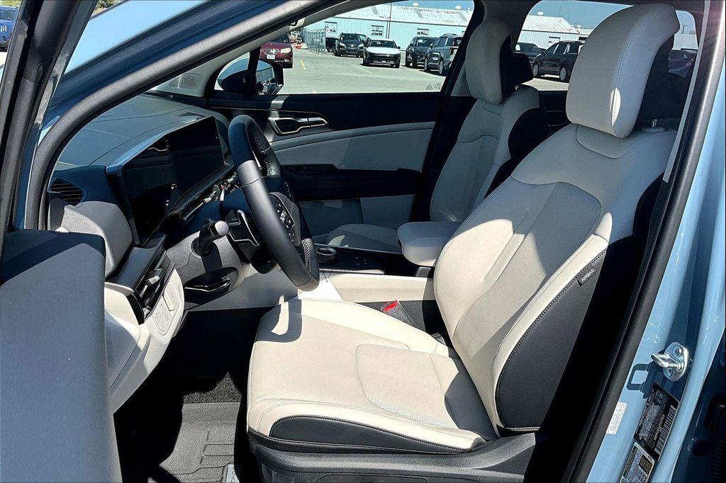 new 2026 Kia Sportage Hybrid car, priced at $35,165