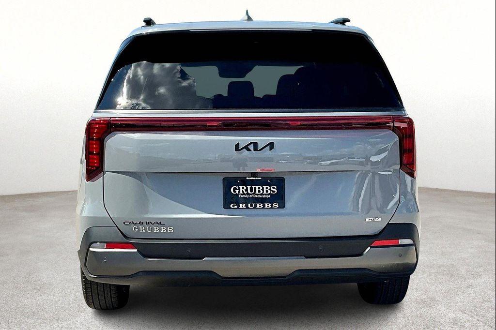 new 2026 Kia Carnival Hybrid car, priced at $51,660