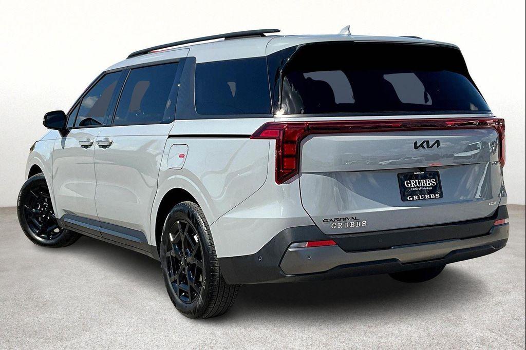new 2026 Kia Carnival Hybrid car, priced at $51,660