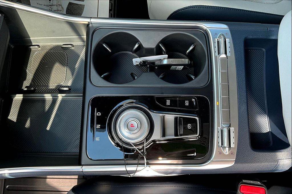 new 2026 Kia Carnival Hybrid car, priced at $51,660