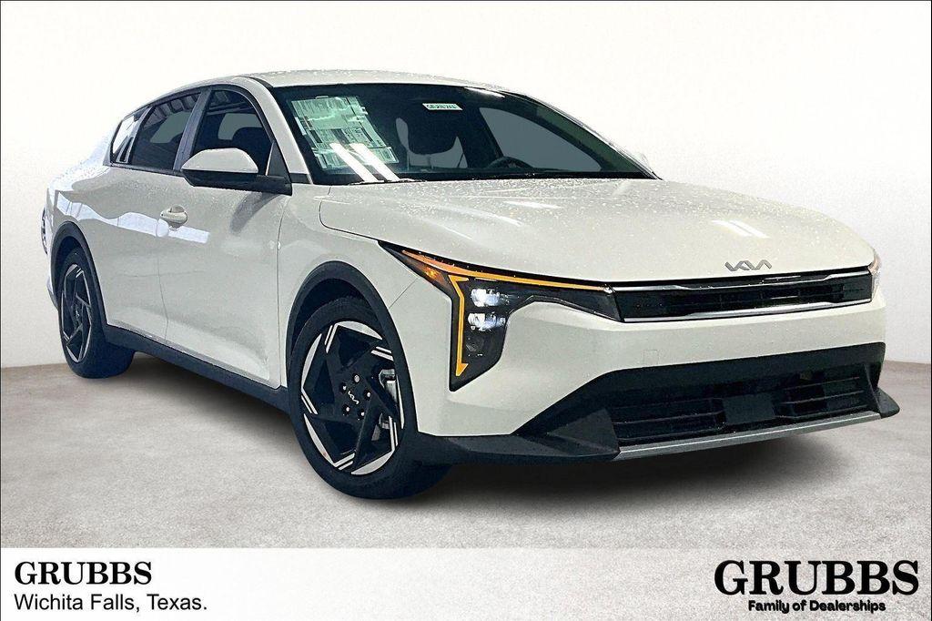 new 2025 Kia K4 car, priced at $25,580
