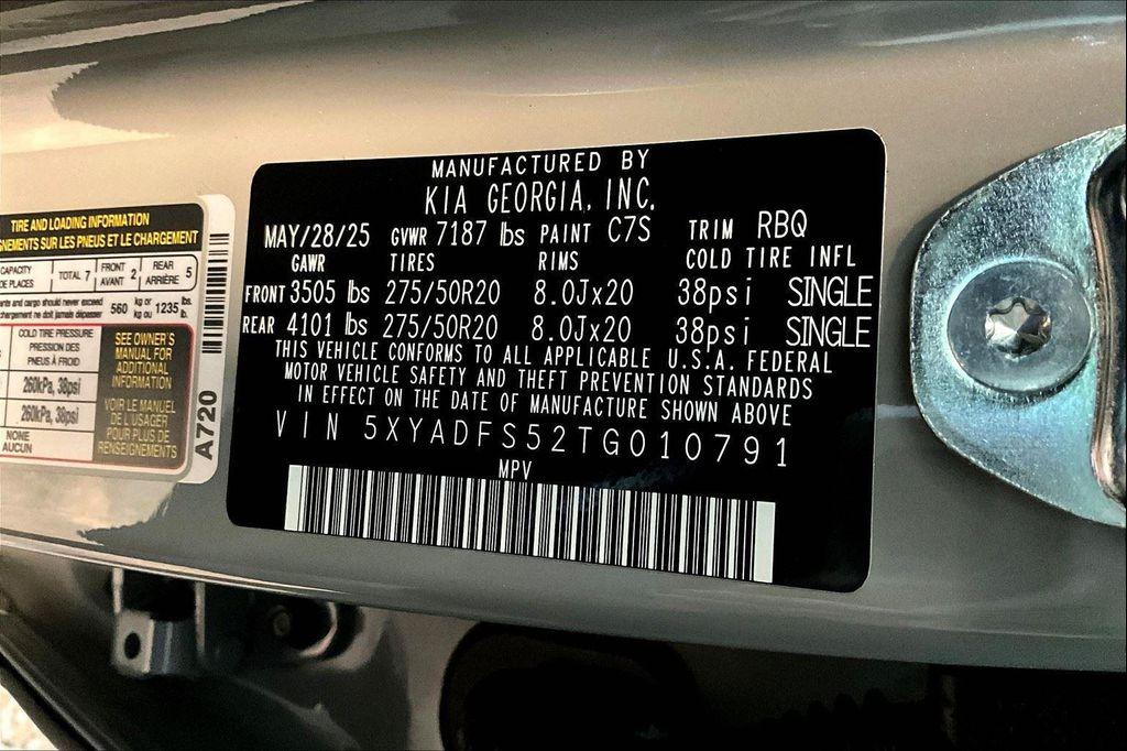 new 2026 Kia EV9 car, priced at $72,120