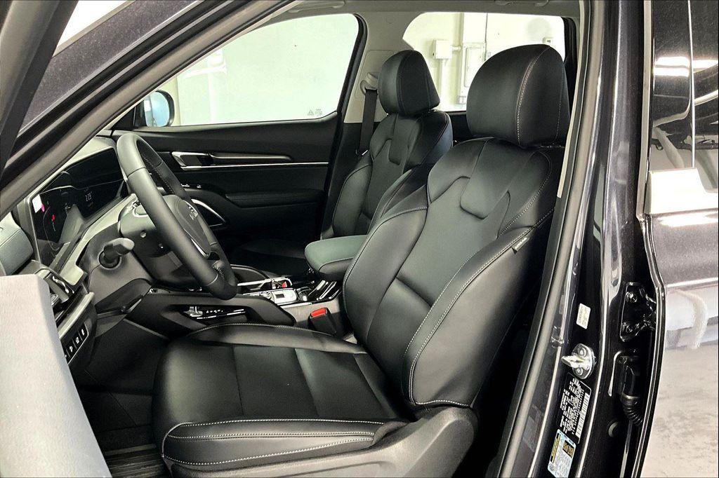 new 2025 Kia Telluride car, priced at $43,030