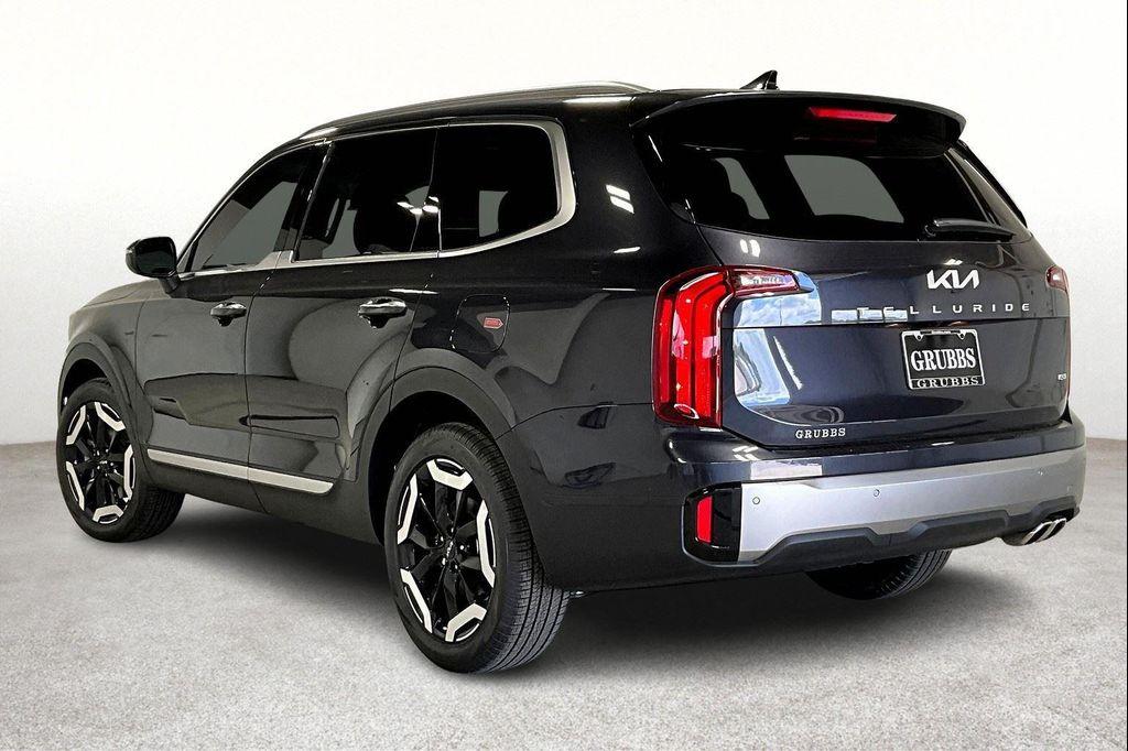 new 2025 Kia Telluride car, priced at $43,030