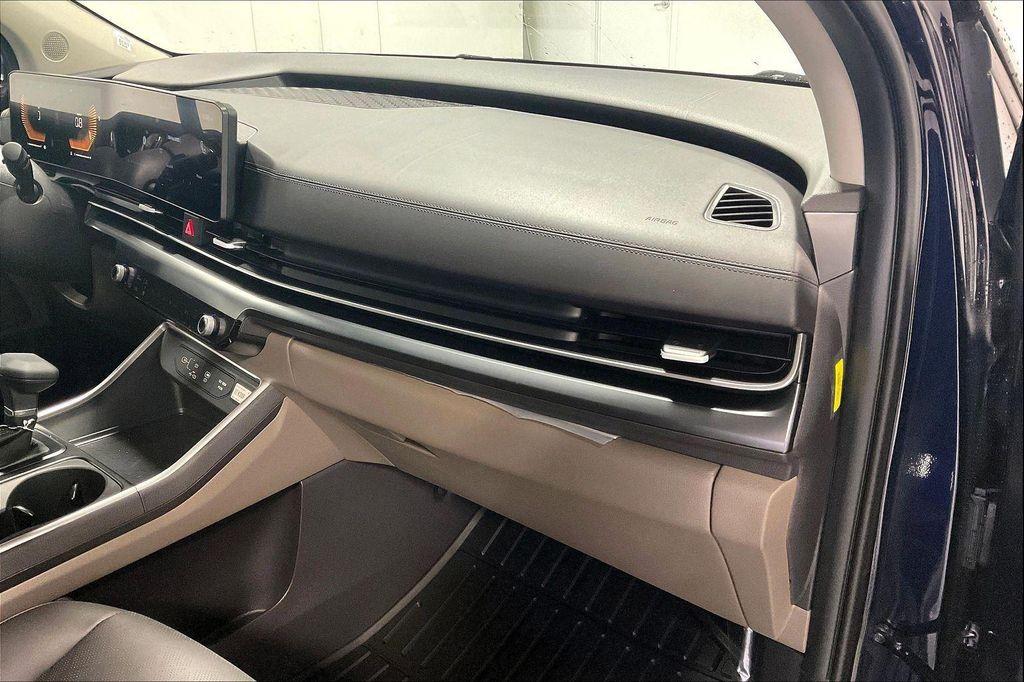new 2026 Kia Carnival car, priced at $40,485