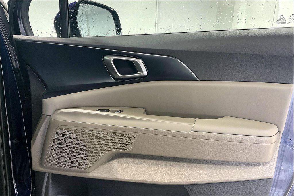 new 2026 Kia Carnival car, priced at $40,485