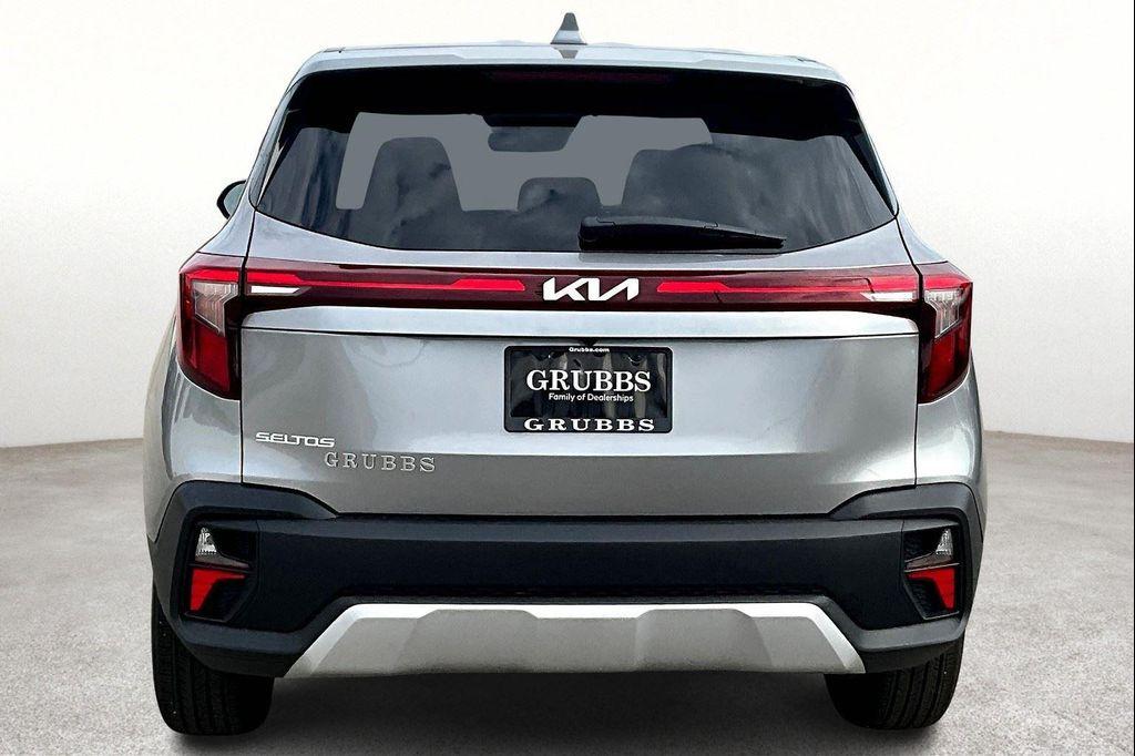 new 2026 Kia Seltos car, priced at $25,275