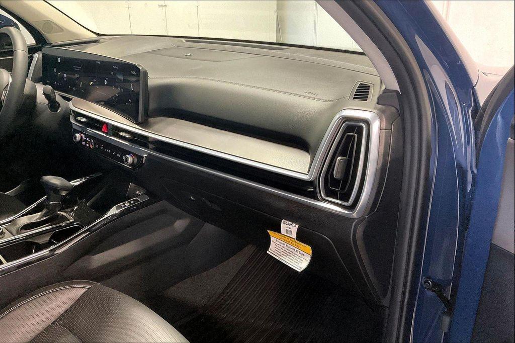 new 2025 Kia Sorento car, priced at $44,295