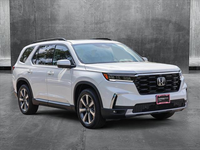 new 2025 Honda Pilot car, priced at $51,104