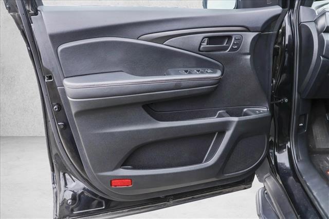 used 2025 Honda Passport car, priced at $40,999