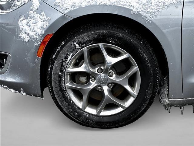 used 2017 Chrysler Pacifica car, priced at $15,995