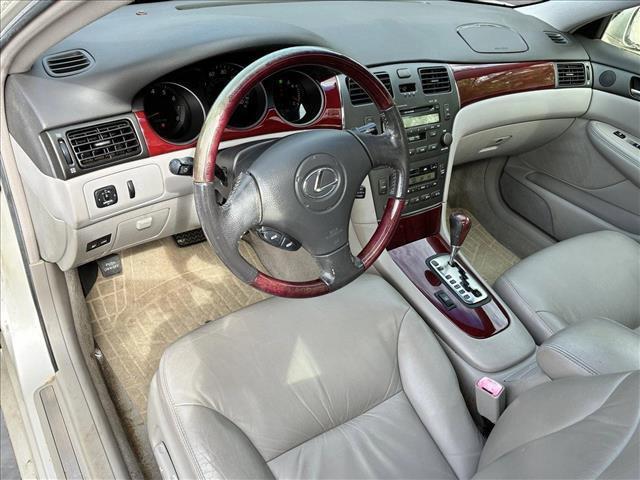 used 2004 Lexus ES 330 car, priced at $9,501