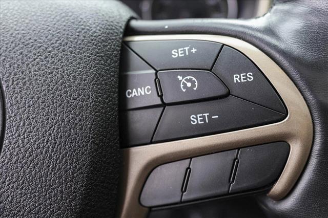used 2015 Jeep Cherokee car, priced at $10,990