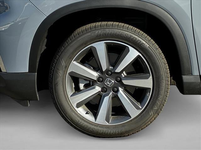 used 2025 Honda Pilot car, priced at $46,990