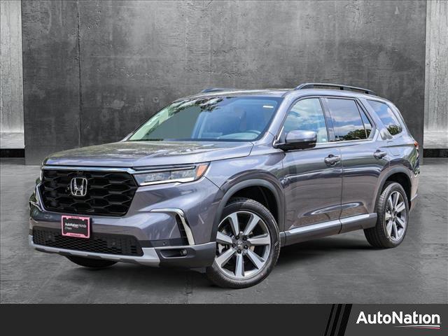 new 2025 Honda Pilot car, priced at $50,677