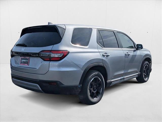 new 2025 Honda Pilot car, priced at $45,907