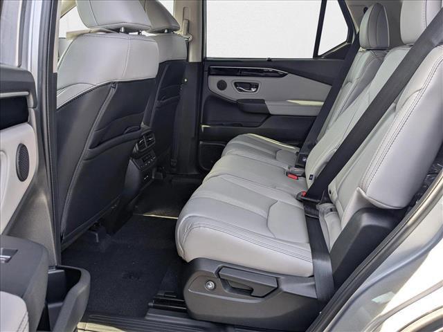 new 2025 Honda Pilot car, priced at $45,907