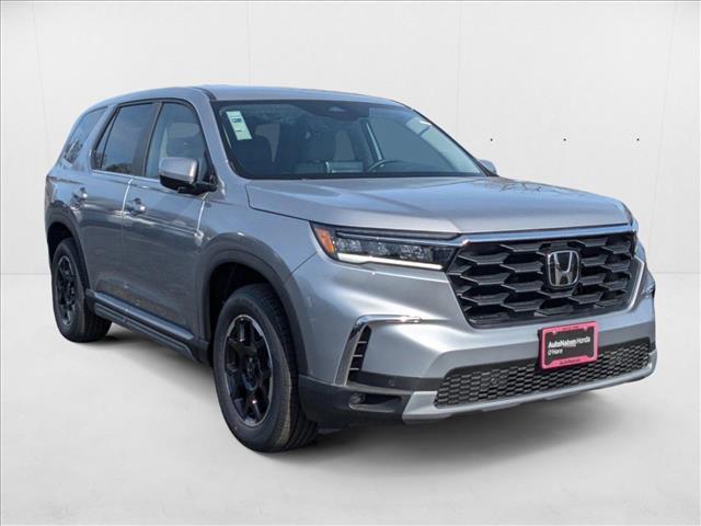 new 2025 Honda Pilot car, priced at $45,907