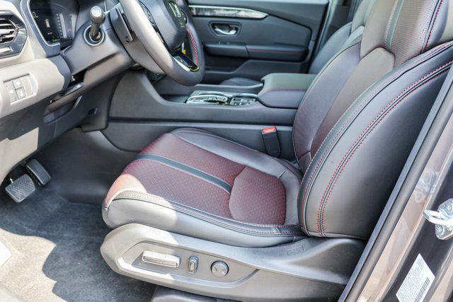 new 2025 Honda Pilot car, priced at $51,554
