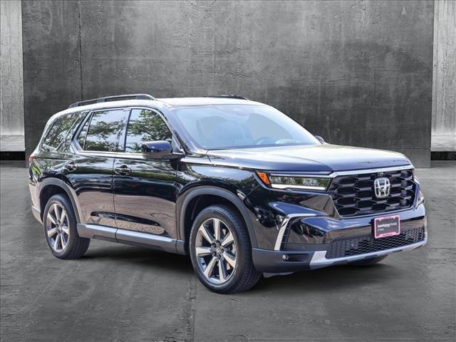 new 2025 Honda Pilot car, priced at $50,677
