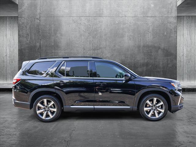 new 2025 Honda Pilot car, priced at $50,677