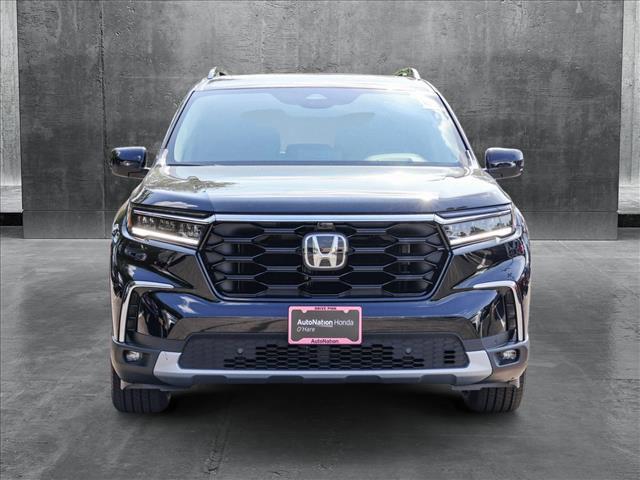 new 2025 Honda Pilot car, priced at $50,677