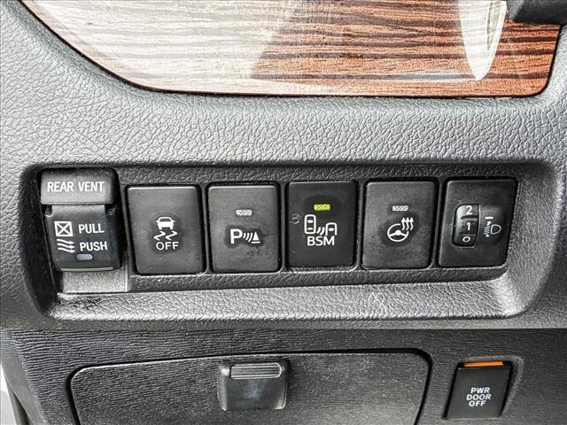 used 2016 Toyota Sienna car, priced at $16,797