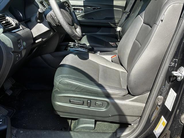 used 2022 Honda Pilot car, priced at $35,999