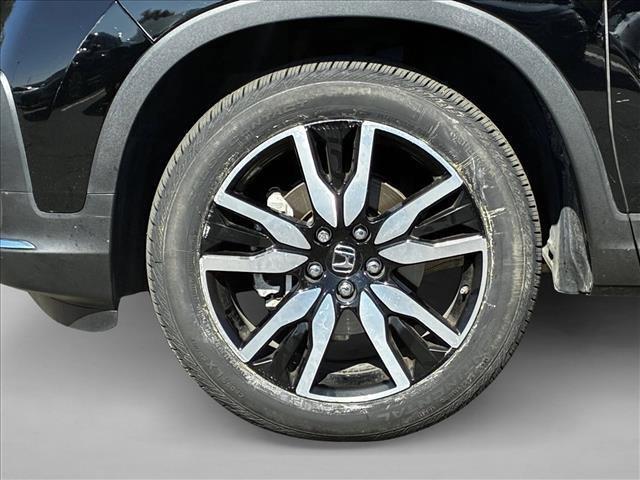 used 2022 Honda Pilot car, priced at $35,999