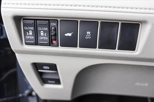 new 2025 Honda Odyssey car, priced at $41,302
