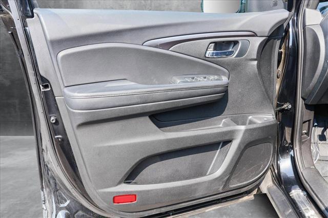 used 2022 Honda Pilot car, priced at $30,724