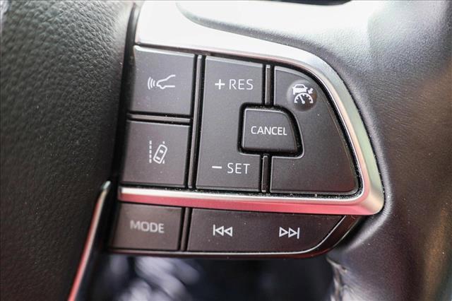 used 2021 Toyota Highlander car, priced at $26,996
