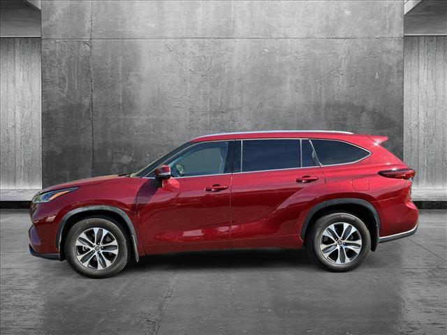 used 2021 Toyota Highlander car, priced at $28,498