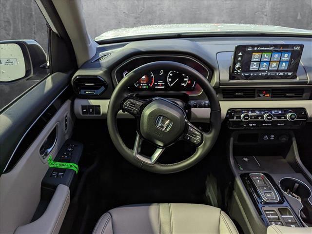 new 2025 Honda Pilot car, priced at $46,334