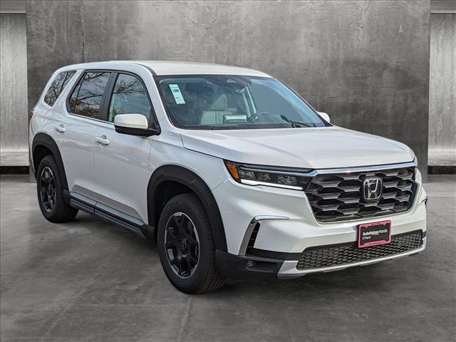 new 2025 Honda Pilot car, priced at $46,840