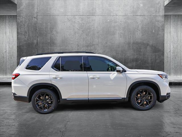 new 2025 Honda Pilot car, priced at $50,031