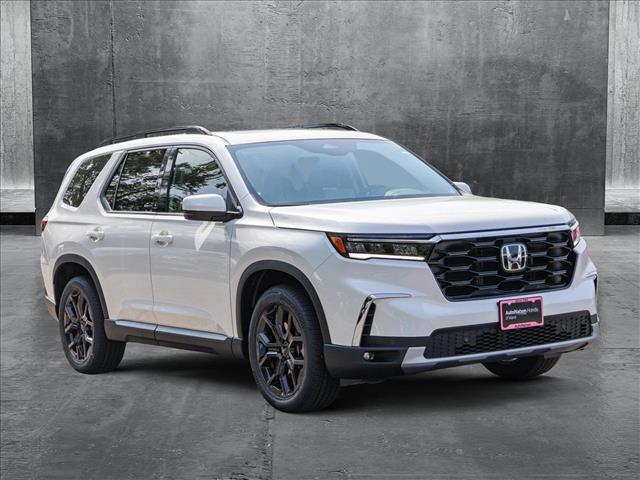new 2025 Honda Pilot car, priced at $50,031