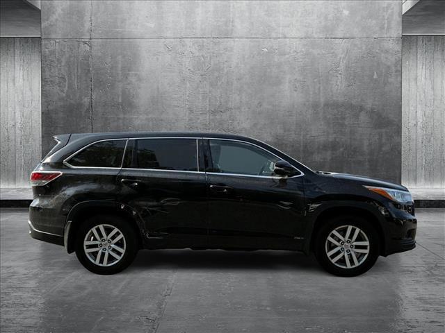 used 2015 Toyota Highlander car, priced at $18,498